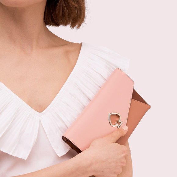 ♠️Kate Spade New Yourk♠️Suzy chain clutch Brandnew/Official Box and paper bag - Picture 2 of 3
